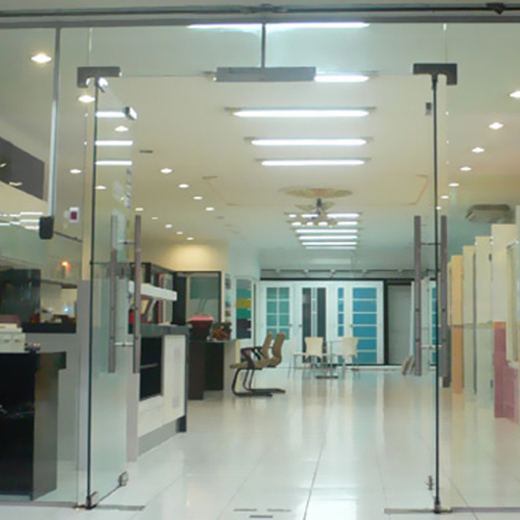 Frameless Glass Shop Fronts London